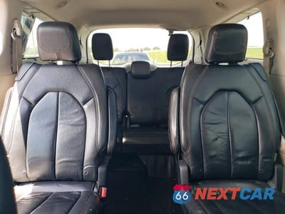 Zdjęcie 10 z 13 samochodu: 2017 CHRYSLER PACIFICA TOURING L VIN:2C4RC1BG8HR621650 - miniatura