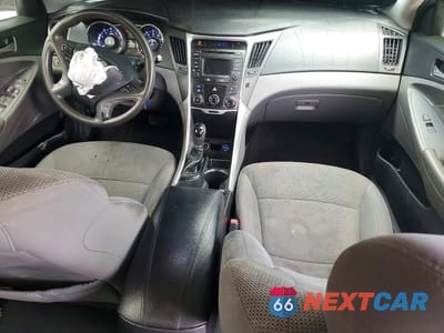 Zdjęcie 8 z 13 samochodu: 2014 HYUNDAI SONATA GLS VIN:5NPEB4ACXEH903444 - miniatura
