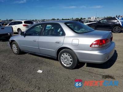 Drugie zdjęcie samochodu z przodu: 2002 HONDA ACCORD LX VIN:1HGCG66502A143320 - miniatura