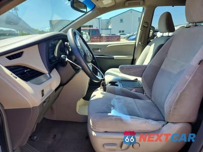 Zdjęcie 7 z 13 samochodu: 2015 TOYOTA SIENNA LE VIN:5TDKK3DC4FS580898 - miniatura