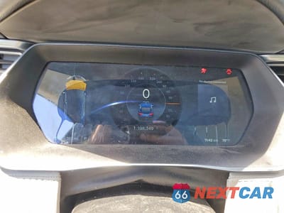 Zdjęcie 9 z 12 samochodu: 2014 TESLA MODEL S VIN:5YJSA1H15EFP51905 - miniatura