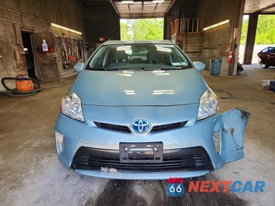 Piąte zdjęcie samochodu w środku: 2015 TOYOTA PRIUS TWO VIN:JTDKN3DU2F1937962 - miniatura