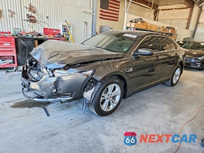 2016 FORD TAURUS SEL 1FAHP2E85GG131800 - główne zdjęcie licytacji z USA - miniatura