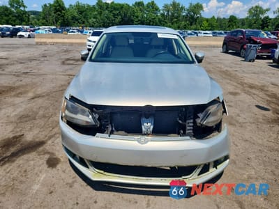 Piąte zdjęcie samochodu w środku: 2011 VOLKSWAGEN JETTA TDI VIN:3VWLL7AJ0BM089456 - miniatura