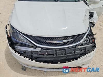 Zdjęcie 12 z 13 samochodu: 2019 CHRYSLER PACIFICA TOURING PLUS VIN:2C4RC1FG9KR576882 - miniatura