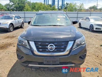 Piąte zdjęcie samochodu w środku: 2019 NISSAN PATHFINDER S VIN:5N1DR2MM6KC642705 - miniatura