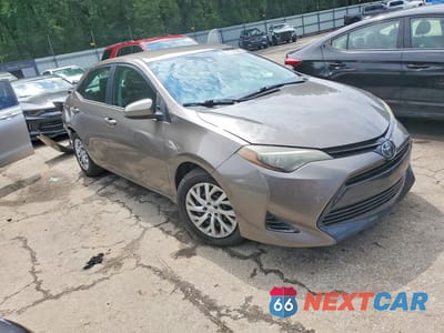 Czwarte zdjęcie samochodu z boku: 2018 TOYOTA COROLLA LE VIN:5YFBURHE0JP781093 - miniatura