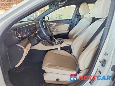 Zdjęcie 7 z 12 samochodu: 2019 MERCEDES-BENZ E 300 VIN:WDDZF4JB6KA658678 - miniatura