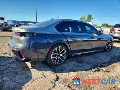 Trzecie zdjęcie samochodu z tyłu: 2023 BMW 760 XI VIN:WBA33EJ04PCL98688 - miniatura