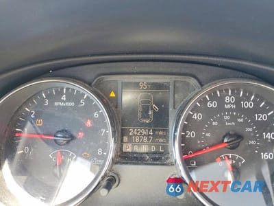 Zdjęcie 9 z 13 samochodu: 2012 NISSAN ROGUE S VIN:JN8AS5MV8CW400749 - miniatura