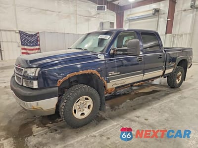 2005 CHEVROLET SILVERADO K2500 HEAVY DUTY 1GCHK23205F820945 - główne zdjęcie licytacji z USA - miniatura