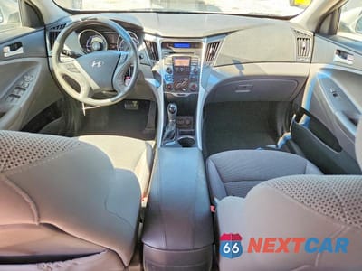 Zdjęcie 8 z 12 samochodu: 2011 HYUNDAI SONATA GLS VIN:5NPEB4AC0BH243667 - miniatura