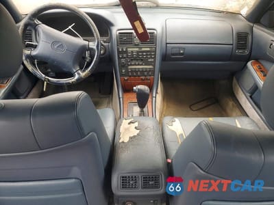 Zdjęcie 8 z 12 samochodu: 1993 LEXUS LS 400 VIN:JT8UF11EXP0162744 - miniatura
