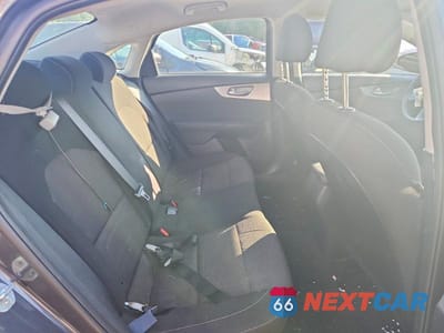 Zdjęcie 10 z 12 samochodu: 2022 KIA FORTE LXS VIN:3KPF24AD5NE495517 - miniatura