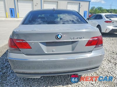 Zdjęcie 6 z 12 samochodu: 2007 BMW 750 VIN:WBAHN83557DT75151 - miniatura