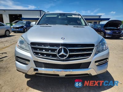 Piąte zdjęcie samochodu w środku: 2012 MERCEDES-BENZ ML 350 4MATIC VIN:4JGDA5HB0CA009633 - miniatura