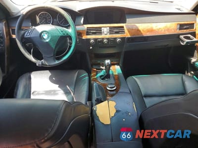 Zdjęcie 8 z 12 samochodu: 2007 BMW 525 I VIN:WBANE53557CW67812 - miniatura