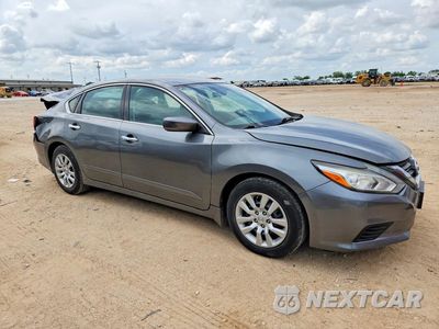 Czwarte zdjęcie samochodu z boku: 2016 NISSAN ALTIMA 2.5 S VIN:1N4AL3AP9GN357012 - miniatura