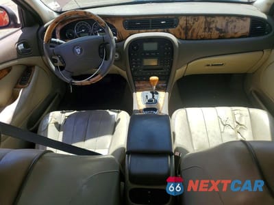 Zdjęcie 8 z 12 samochodu: 2007 JAGUAR S-TYPE VIN:SAJWA01A47FN75595 - miniatura
