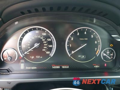 Zdjęcie 9 z 13 samochodu: 2017 BMW X5 XDR40E VIN:5UXKT0C36H0V97929 - miniatura