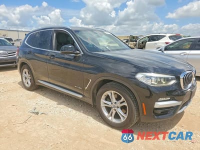 Czwarte zdjęcie samochodu z boku: 2018 BMW X3 XDRIVE30I VIN:5UXTR9C53JLC80058 - miniatura