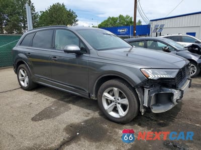 Czwarte zdjęcie samochodu z boku: 2022 AUDI Q7 PRESTIGE VIN:WA1VXBF7XND004200 - miniatura