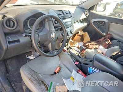Zdjęcie 8 z 12 samochodu: 2006 TOYOTA RAV4 SPORT VIN:JTMBD32V665042756 - miniatura