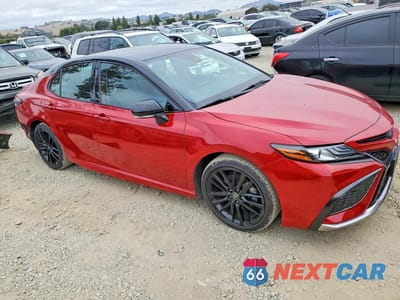 Czwarte zdjęcie samochodu z boku: 2022 TOYOTA CAMRY XSE VIN:4T1K61AK0NU038207 - miniatura