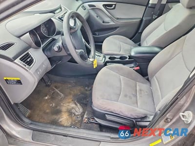 Zdjęcie 7 z 12 samochodu: 2013 HYUNDAI ELANTRA GLS VIN:5NPDH4AE7DH258942 - miniatura