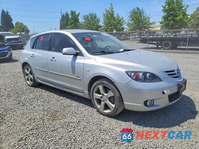 Czwarte zdjęcie samochodu z boku: 2004 MAZDA 3 HATCHBACK VIN:JM1BK143441180080 - miniatura