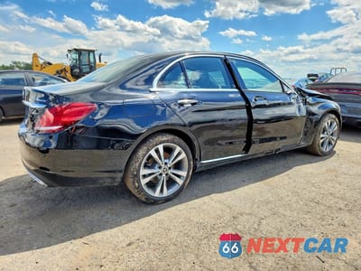 Trzecie zdjęcie samochodu z tyłu: 2021 MERCEDES-BENZ C-CLASS C300 VIN:W1KWF8EB6MR642344 - miniatura