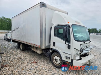 Czwarte zdjęcie samochodu z boku: 2022 ISUZU NPR HD DELIVERY TRUCK VIN:54DC4W1D1NS201466 - miniatura