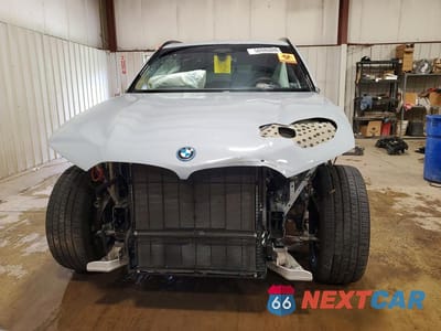 Piąte zdjęcie samochodu w środku: 2026 BMW X5 XDRIVE50E VIN:5UX43EU02T9063521 - miniatura