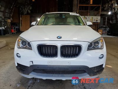 Piąte zdjęcie samochodu w środku: 2015 BMW X1 XDRIVE28I VIN:WBAVL1C50FVY40377 - miniatura