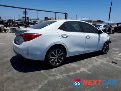 Trzecie zdjęcie samochodu z tyłu: 2017 TOYOTA COROLLA SE VIN:5YFBURHE3HP716524 - miniatura