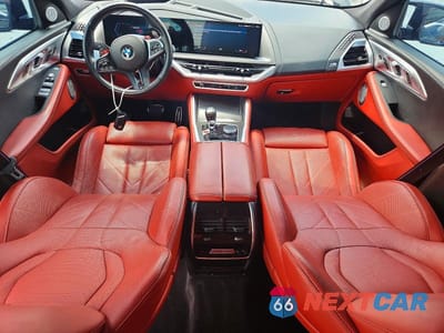 Zdjęcie 8 z 14 samochodu: 2023 BMW XM VIN:5YM23CS05P9S47414 - miniatura