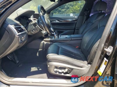 Zdjęcie 7 z 12 samochodu: 2019 BMW 740 I VIN:WBA7E2C52KB217704 - miniatura