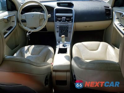 Zdjęcie 8 z 13 samochodu: 2010 VOLVO XC60 3.2 VIN:YV4982DZ3A2107471 - miniatura