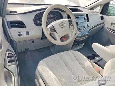 Zdjęcie 8 z 13 samochodu: 2011 TOYOTA SIENNA LE VIN:5TDKK3DC1BS042556 - miniatura