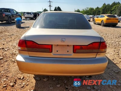 Zdjęcie 6 z 12 samochodu: 2001 HONDA ACCORD LX VIN:1HGCG56481A028965 - miniatura