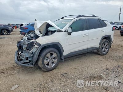 2022 TOYOTA RAV4 XLE 2T3W1RFV2NC201577 - główne zdjęcie licytacji z USA - miniatura