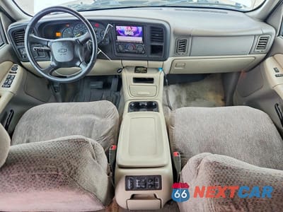 Zdjęcie 8 z 13 samochodu: 2001 CHEVROLET SUBURBAN K1500 VIN:3GNFK16T01G251102 - miniatura