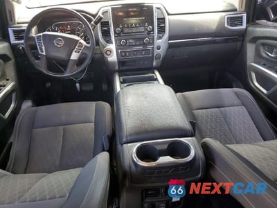 Zdjęcie 8 z 12 samochodu: 2021 NISSAN TITAN SV VIN:1N6AA1EFXMN526517 - miniatura