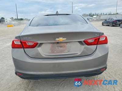 Zdjęcie 6 z 12 samochodu: 2018 CHEVROLET MALIBU LT VIN:1G1ZD5ST1JF155812 - miniatura