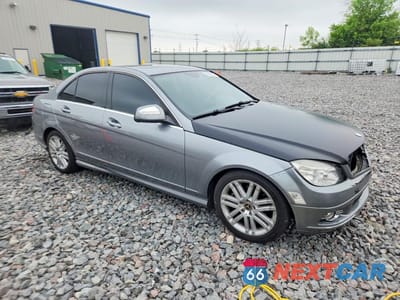 Czwarte zdjęcie samochodu z boku: 2009 MERCEDES-BENZ C 300 4MATIC VIN:WDDGF81X69R083259 - miniatura