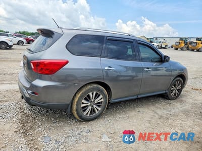 Trzecie zdjęcie samochodu z tyłu: 2018 NISSAN PATHFINDER S VIN:5N1DR2MN2JC656995 - miniatura