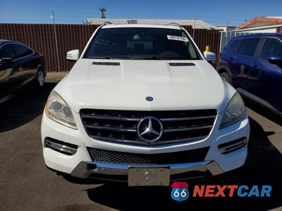 Piąte zdjęcie samochodu w środku: 2015 MERCEDES-BENZ ML 350 VIN:4JGDA5JBXFA618825 - miniatura
