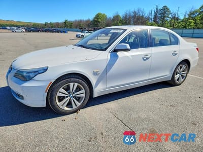 2010 BMW 528 XI WBANV1C51AC445915 - główne zdjęcie licytacji z USA - miniatura