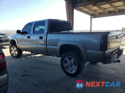 Drugie zdjęcie samochodu z przodu: 2002 CHEVROLET SILVERADO K2500 HEAVY DUTY VIN:1GCHK23102F108406 - miniatura