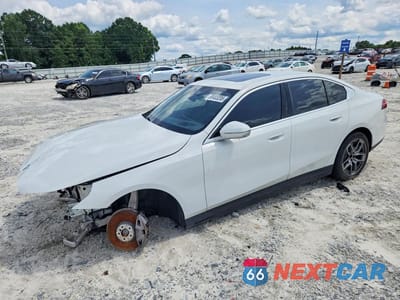 2025 BMW I5 XDRIVE 40 WBY13HG01SCT74519 - główne zdjęcie licytacji z USA - miniatura